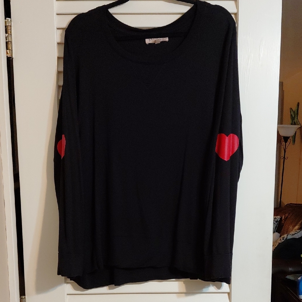 Philosophy Women's 3X Black with Red Hearts Crew Neck, Long Sleeve Jersey Top